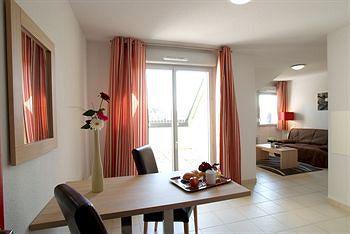 Residence De La Source Salies-de-Béarn Esterno foto